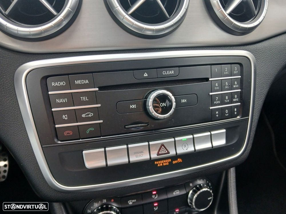 Mercedes-Benz CLA 180 d Shooting Brake AMG Line Aut. - 30