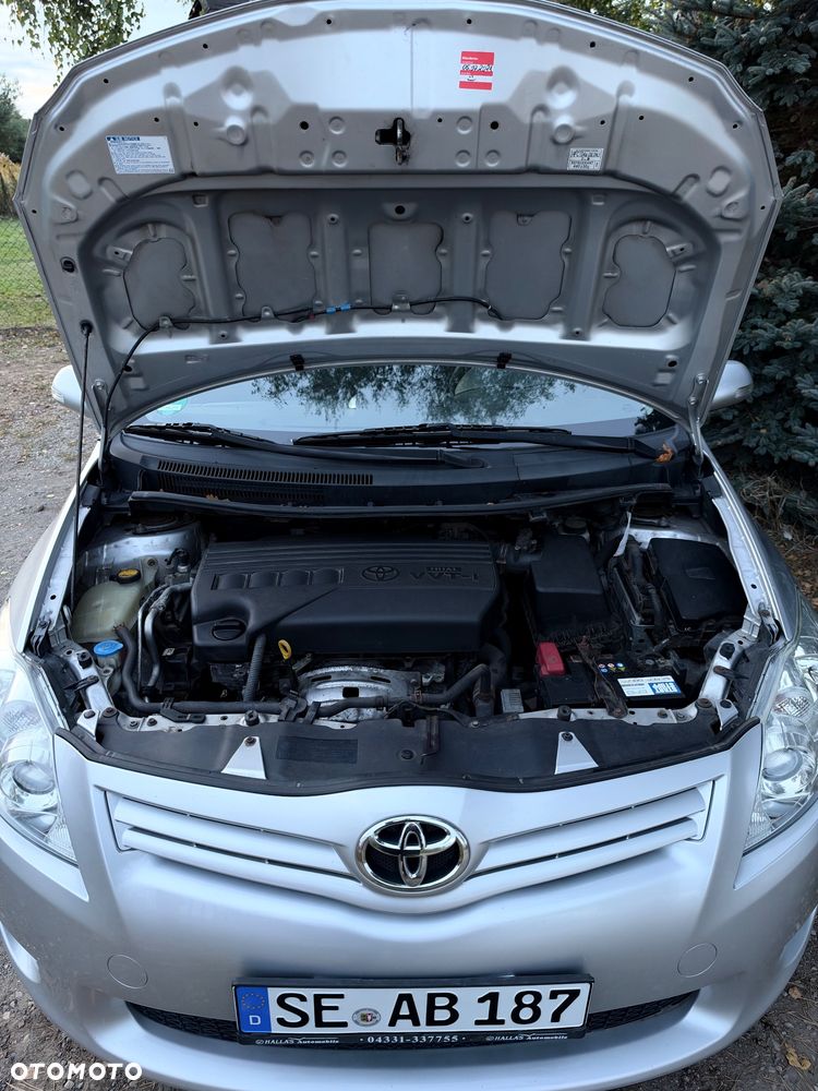 Toyota Auris - 10