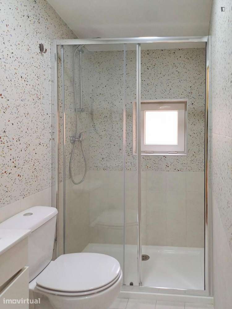 Estúdio - localizado em Montes Claros Coimbra - Grande imagem: 4/4