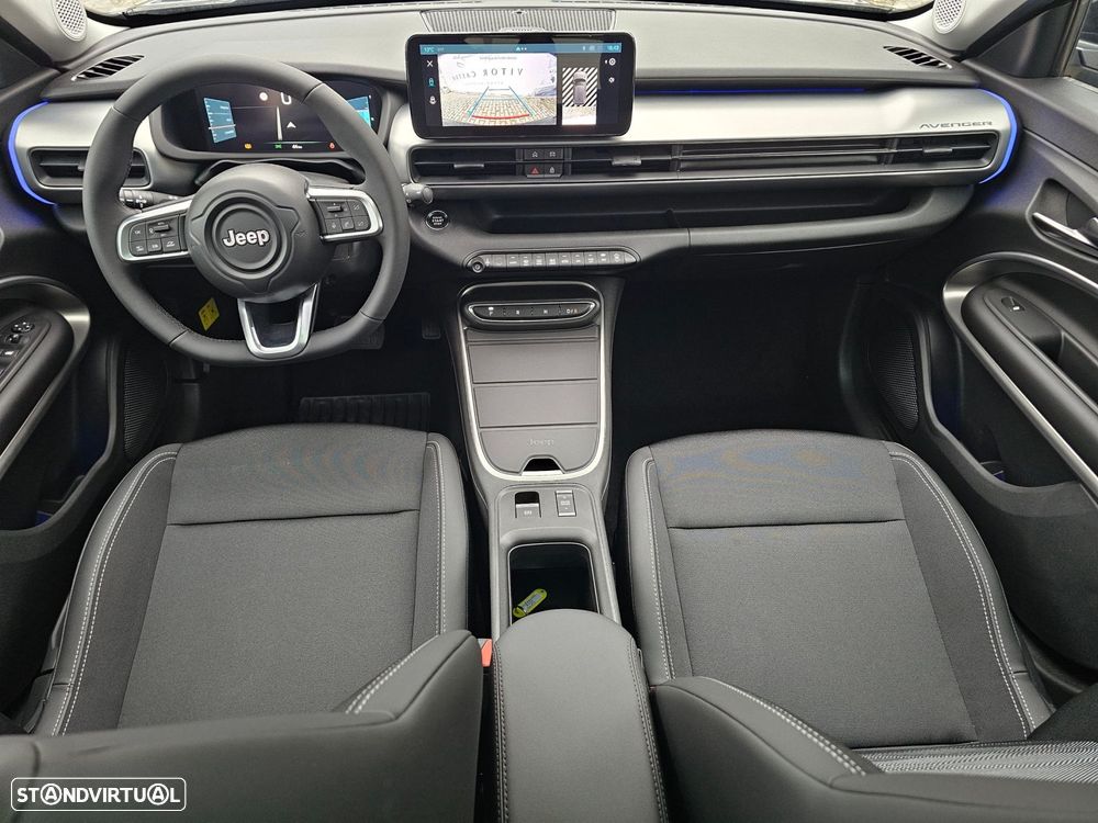 Jeep Avenger 54 kWh Summit - 28