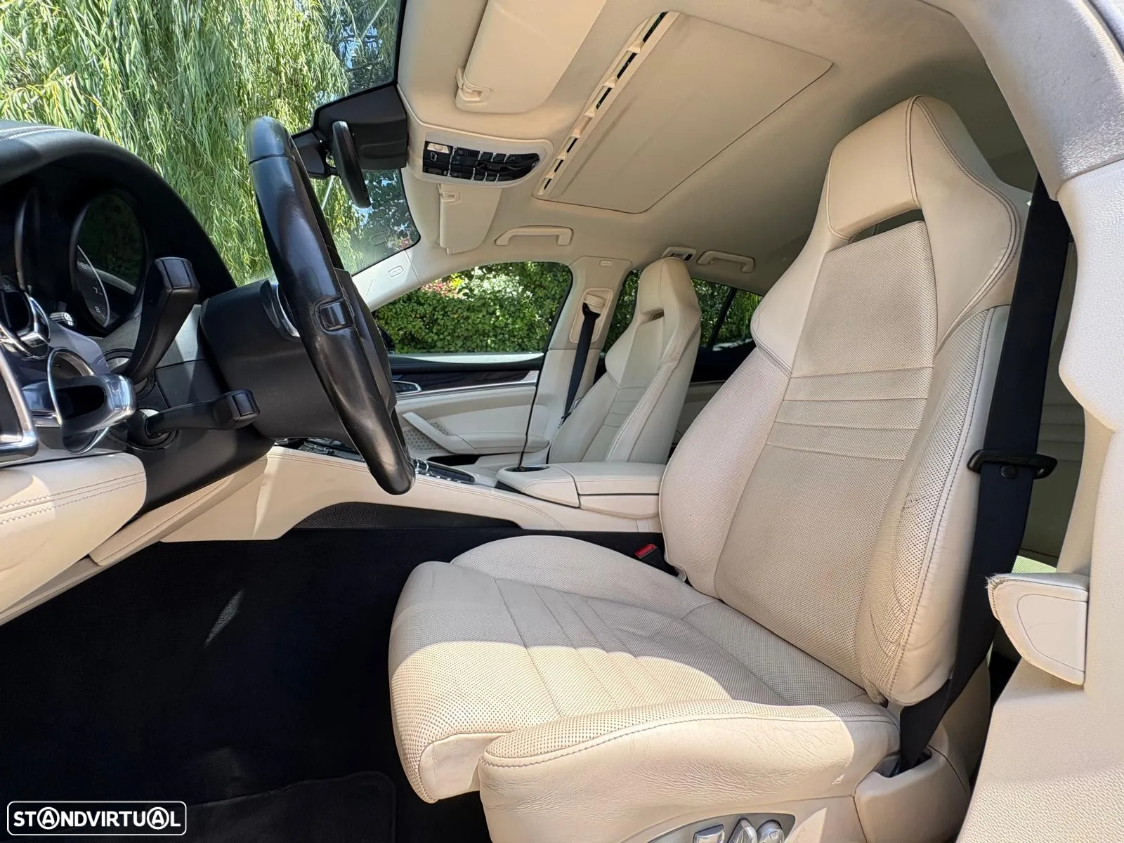 Porsche Panamera 4 E-Hybrid - 10