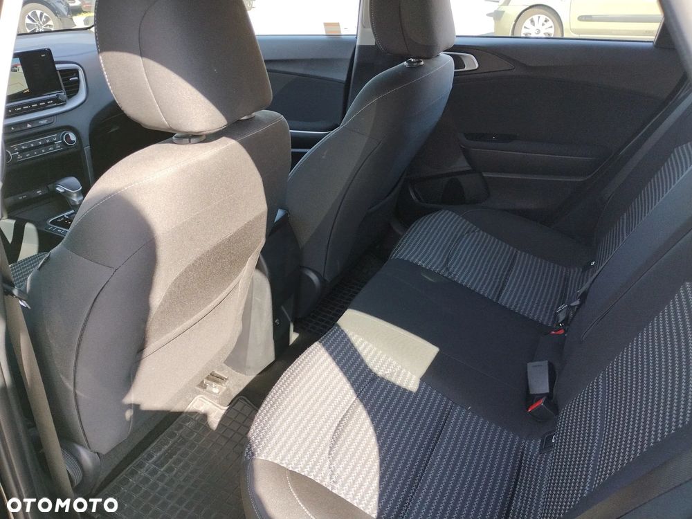 Kia Ceed 1.5 T-GDI M DCT - 24