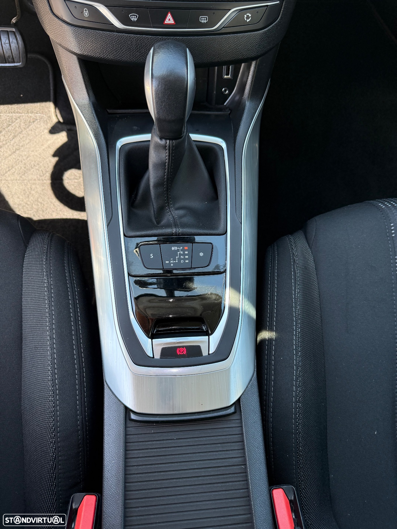 Peugeot 308 SW 1.6 BlueHDi Allure J17 EAT6 - 23