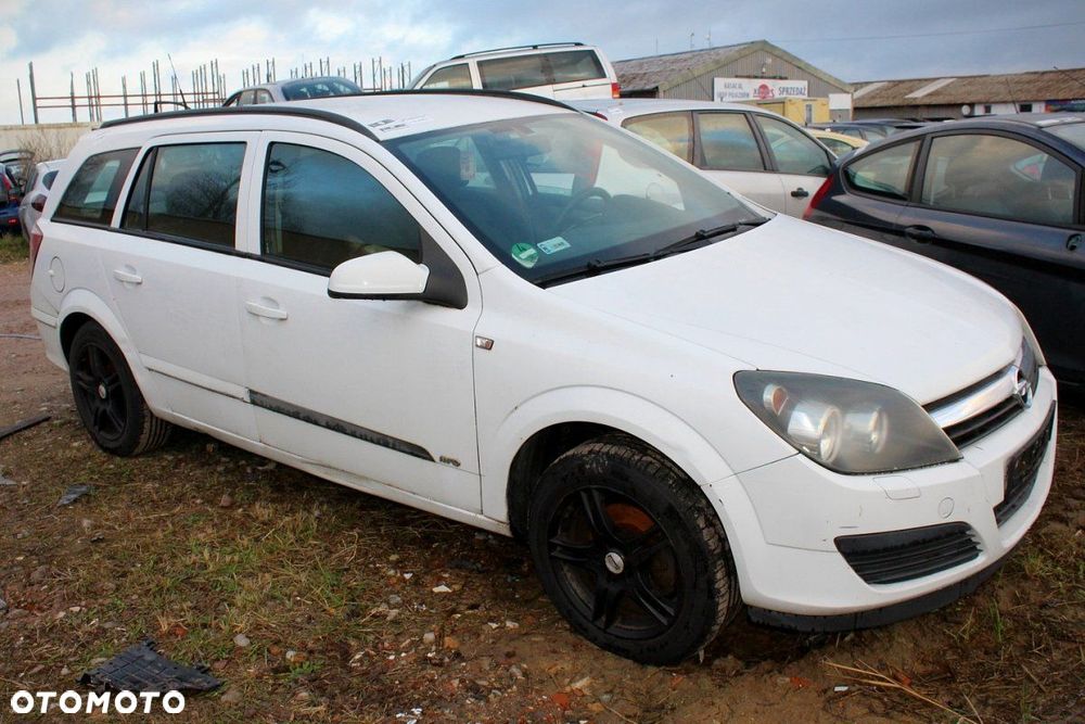 Opel Astra H 2005 1.8i Z18XE Kombi (MASKA, ZDERZAK, LAMPA, BŁOTNIK, DRZWI, SZYBA, FOTEL) - 2