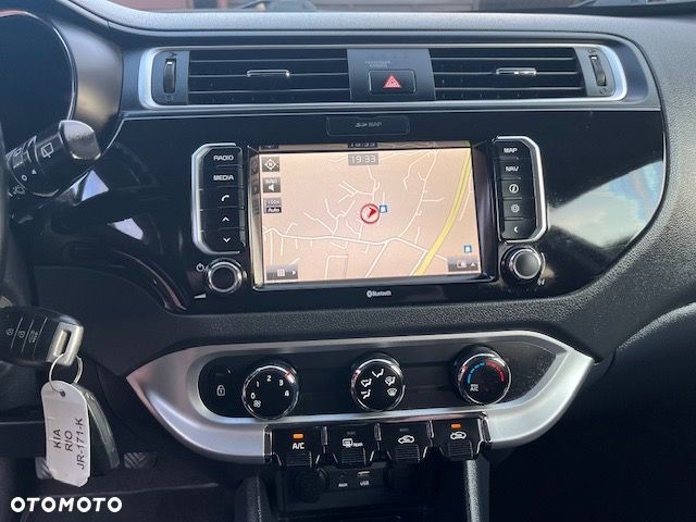 Kia Rio 1.2 Attract - 20