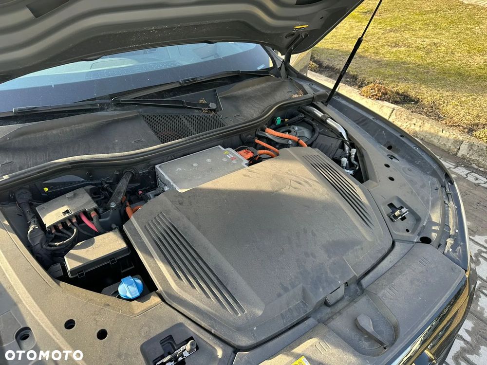 Audi Q8 Sportback e-tron - 24