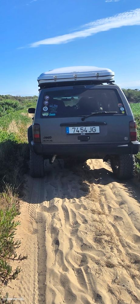 Jeep Cherokee 2.5 TD Classic - 13