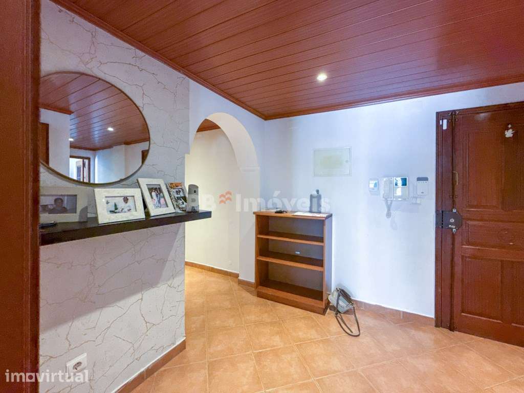 Apartamento T3 com sótão e garagem, na zona norte do Entroncamento - Grande imagem: 5/44