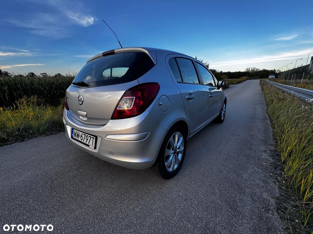 Opel Corsa 2012 photo 3