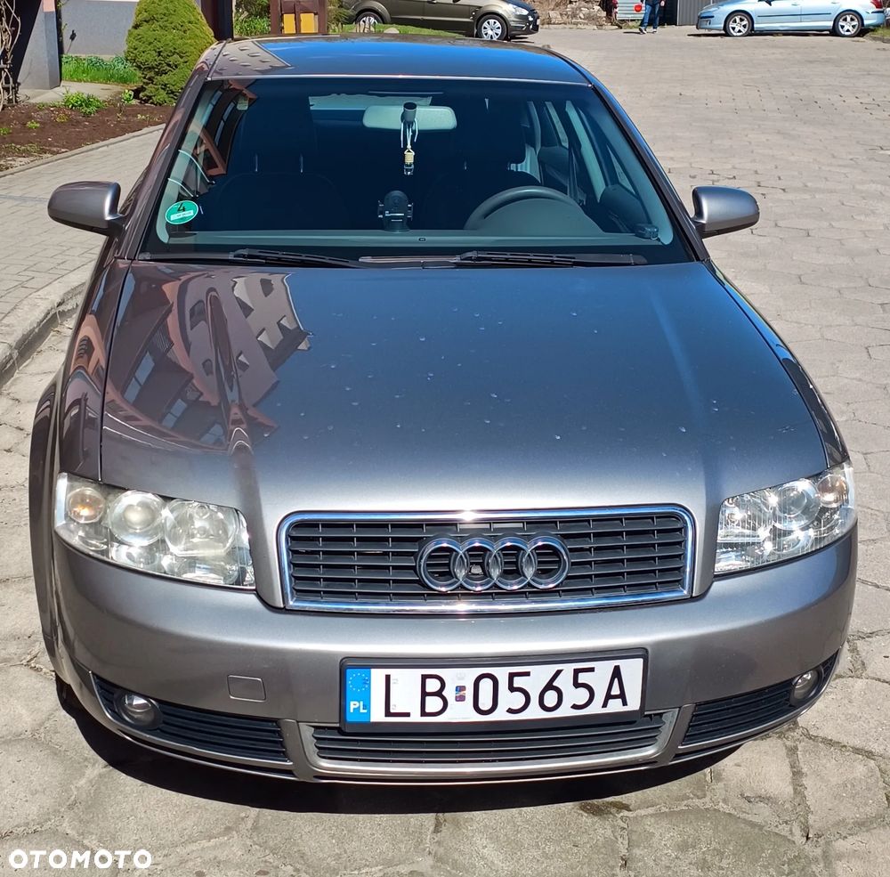 Audi A4 - 1