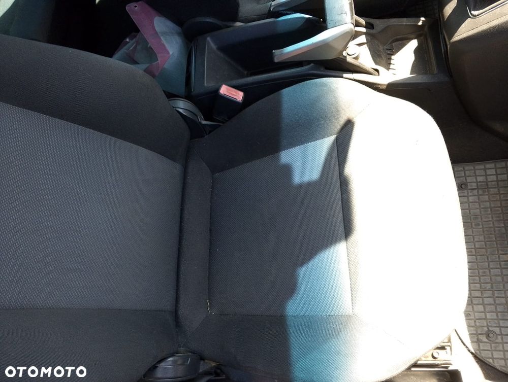 Opel Zafira B (05-08r.) 1.9CDTI 119KM. Silnik LPM Z19DT 5153631 Skrzynia MZ4 /  M32   [Przeł. 3.65] (OEM 55561228) lakier Z20Z (Z 20Z) (20Z), 4DU .Cały na części.GWARANCJA !!! Przód Tył Zestaw Komplet Drzwi Klapa Zderzak Błotnik Maska Grill Atrapa Szyba Pas Lampa Lusterko Boczki Fotel Kanapa Kokpit Deska Rozdzielcza Przełącznik Włącznik Sterownik Przewody Wiązka Instalacja Moduł Komputer Czujnik Listwa Pompa Alternator Wtryski Głowica Rozrusznik Kompresor Sprzęgło Dwumas Silnik Skrzynia ABS Klimatyzacji Paliwa Wspomagania Kolektor Turbina Przepustnica Zawór Chłodnica Koło Hak Belka Sanki Zawieszenie Mcpherson Półoś Amortyzator Wydech Tłumik Zacisk Most - 8