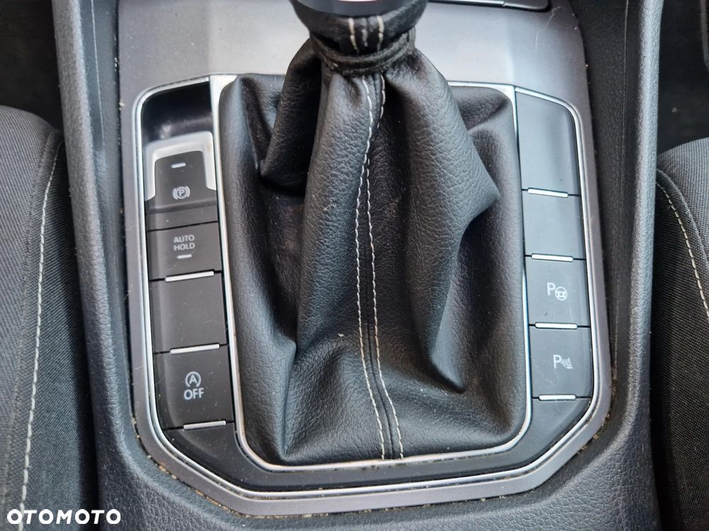 Volkswagen Golf Sportsvan - 17