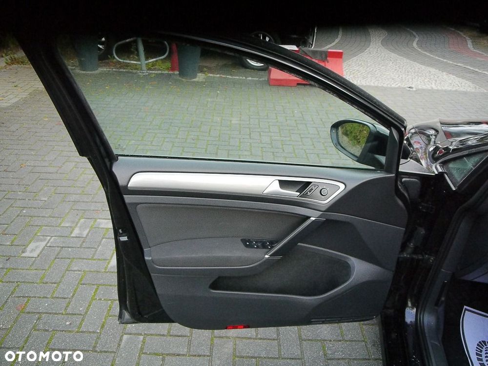 Volkswagen Golf 1.6 TDI BlueMotion Comfortline - 28