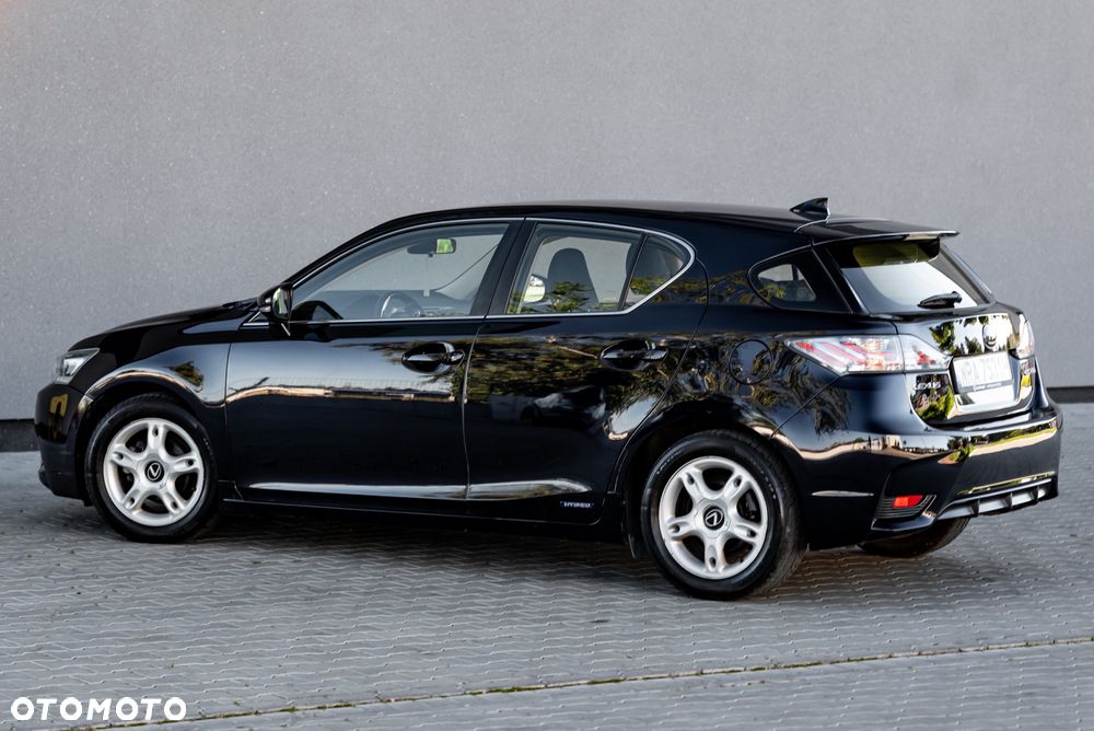 Lexus CT 200h - 13