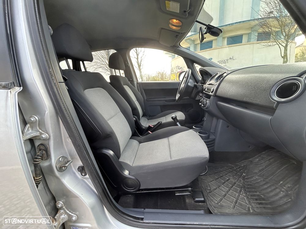 Mitsubishi Colt - 14