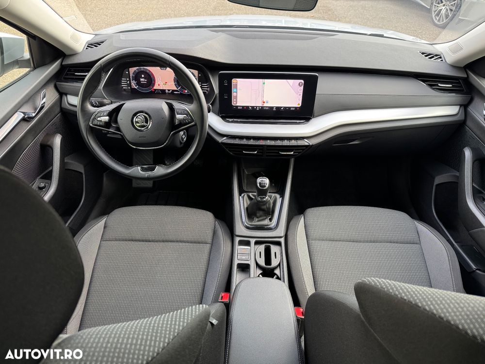 Skoda Octavia 2.0 TDI Premium Edition - 26