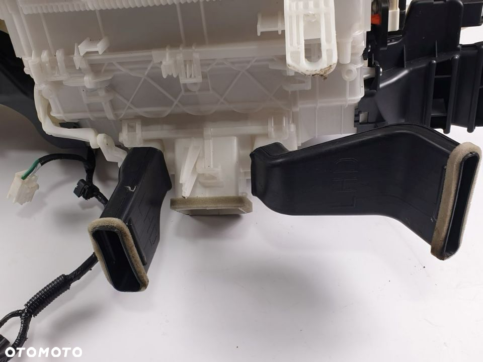 Nagrzewnica HONDA CR V 2.0H od 2019 roku - 10