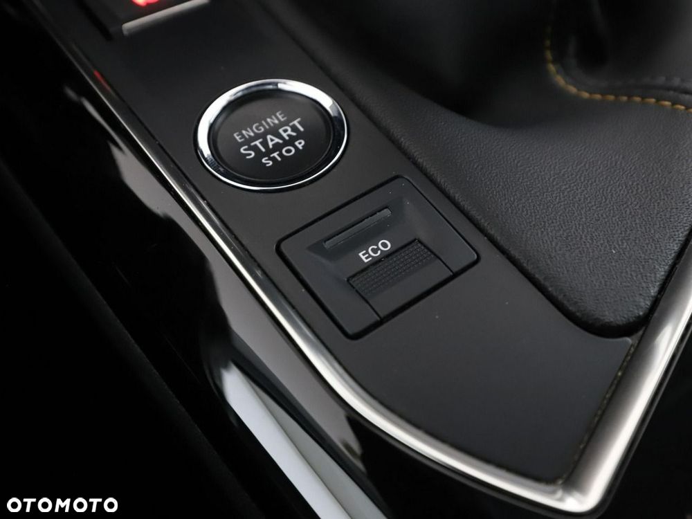 Peugeot 3008 1.2 PureTech Road Trip S&S - 32