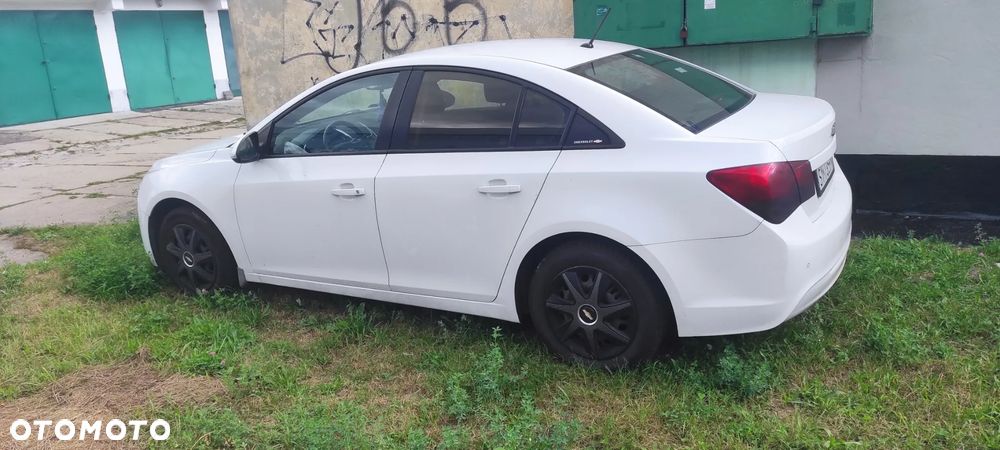Chevrolet Cruze 1.8 LS+ - 5