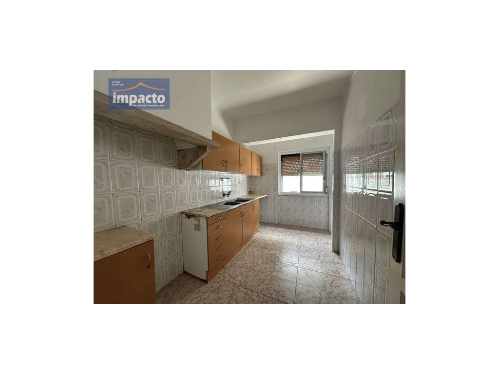 T2 Alverca, ótima localização, 2º piso - Grande imagem: 2/15