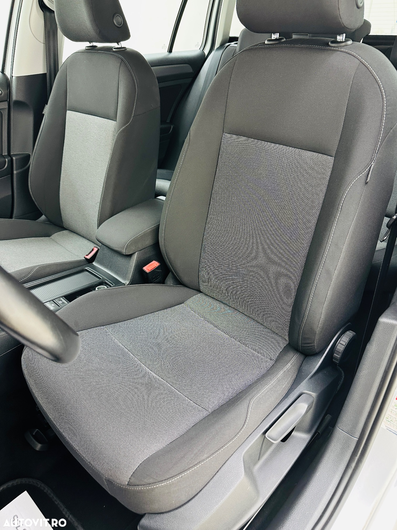 Volkswagen Golf 1.6 TDI BlueMotion Technology Comfortline - 10