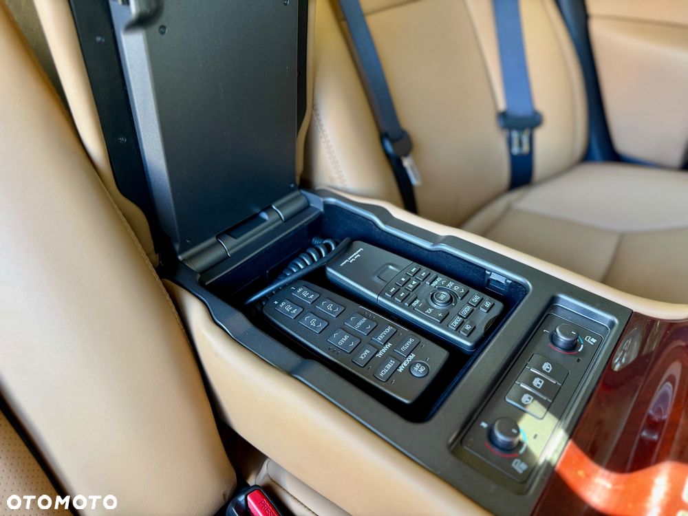 Lexus LS - 38