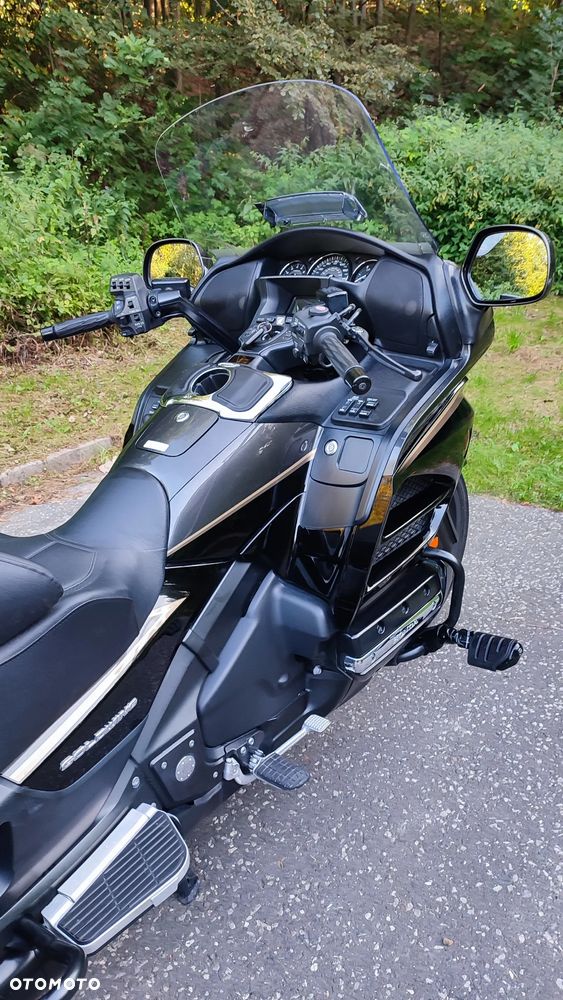 Honda GL - 11