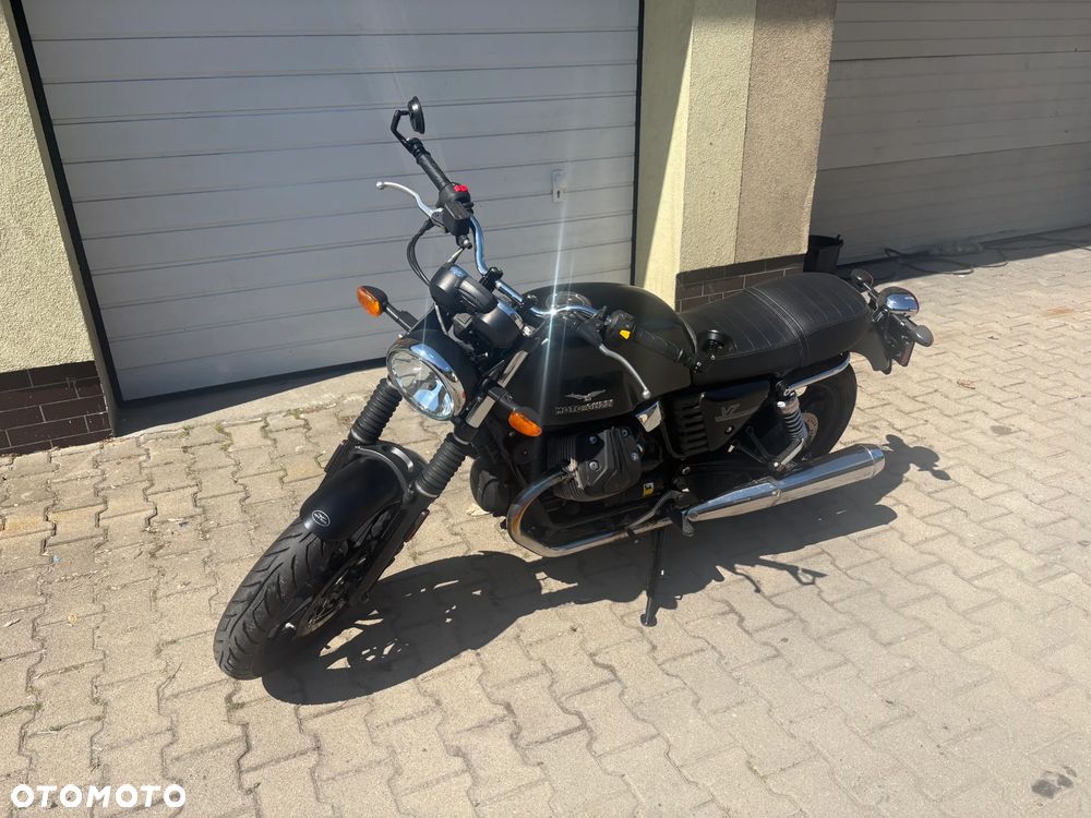 Moto Guzzi V7 - 2