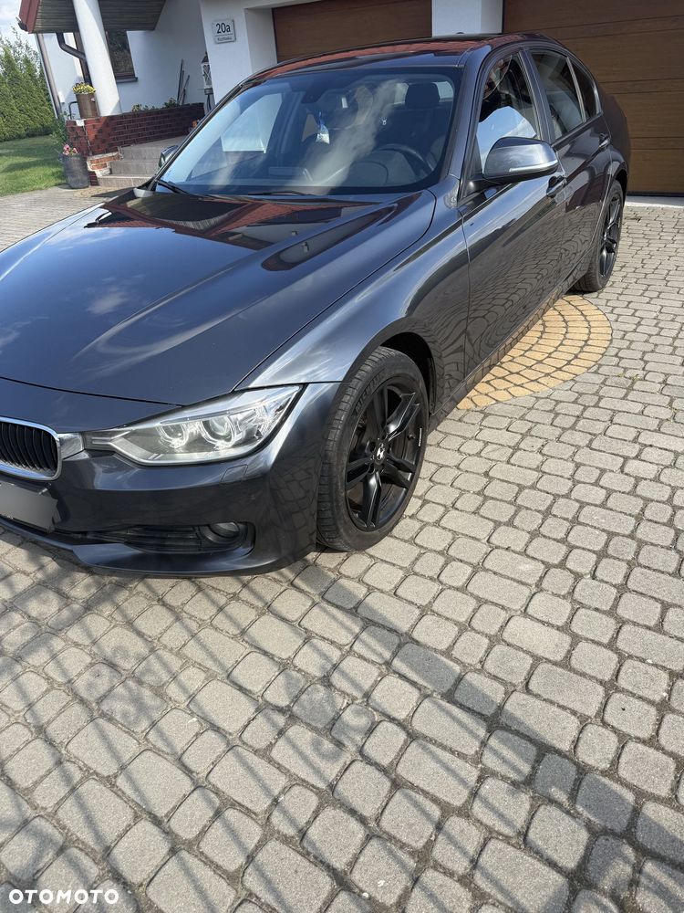 BMW Seria 3 318d - 1