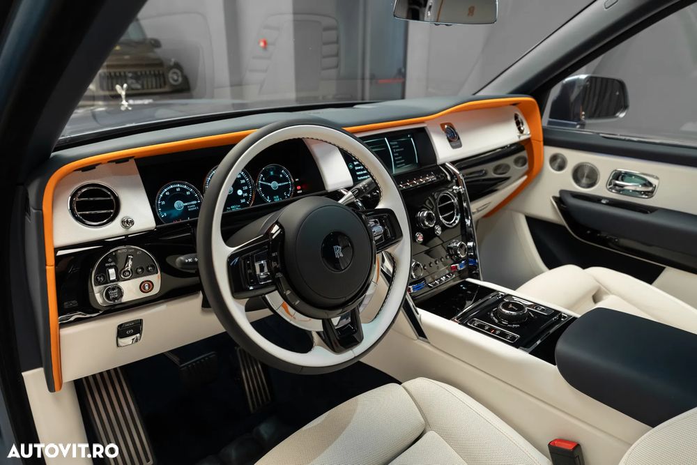 Rolls-Royce Cullinan Standard - 17