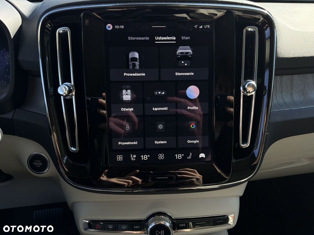Volvo XC 40 - 24