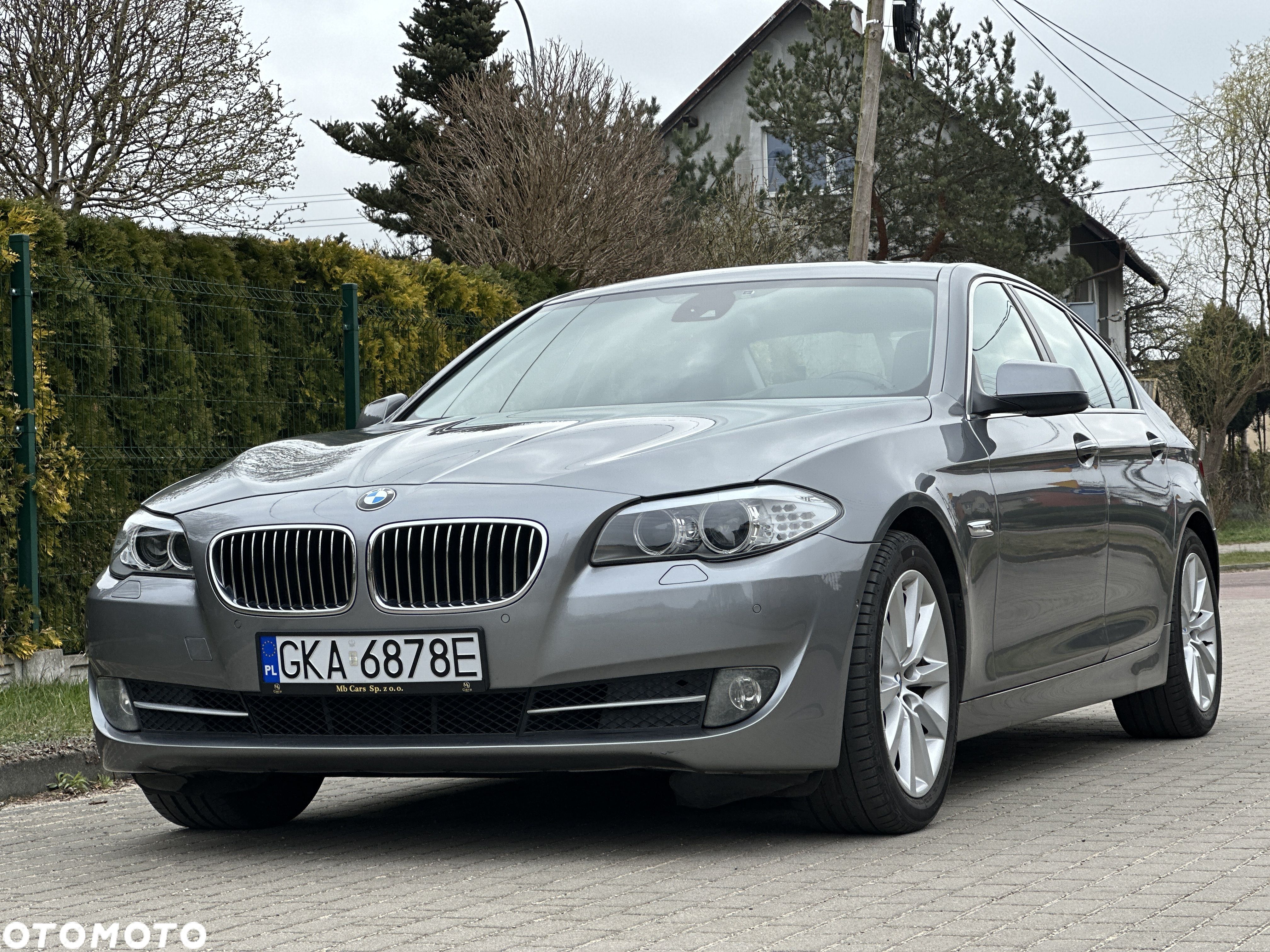 BMW Seria 5 525d xDrive Luxury Line - 1
