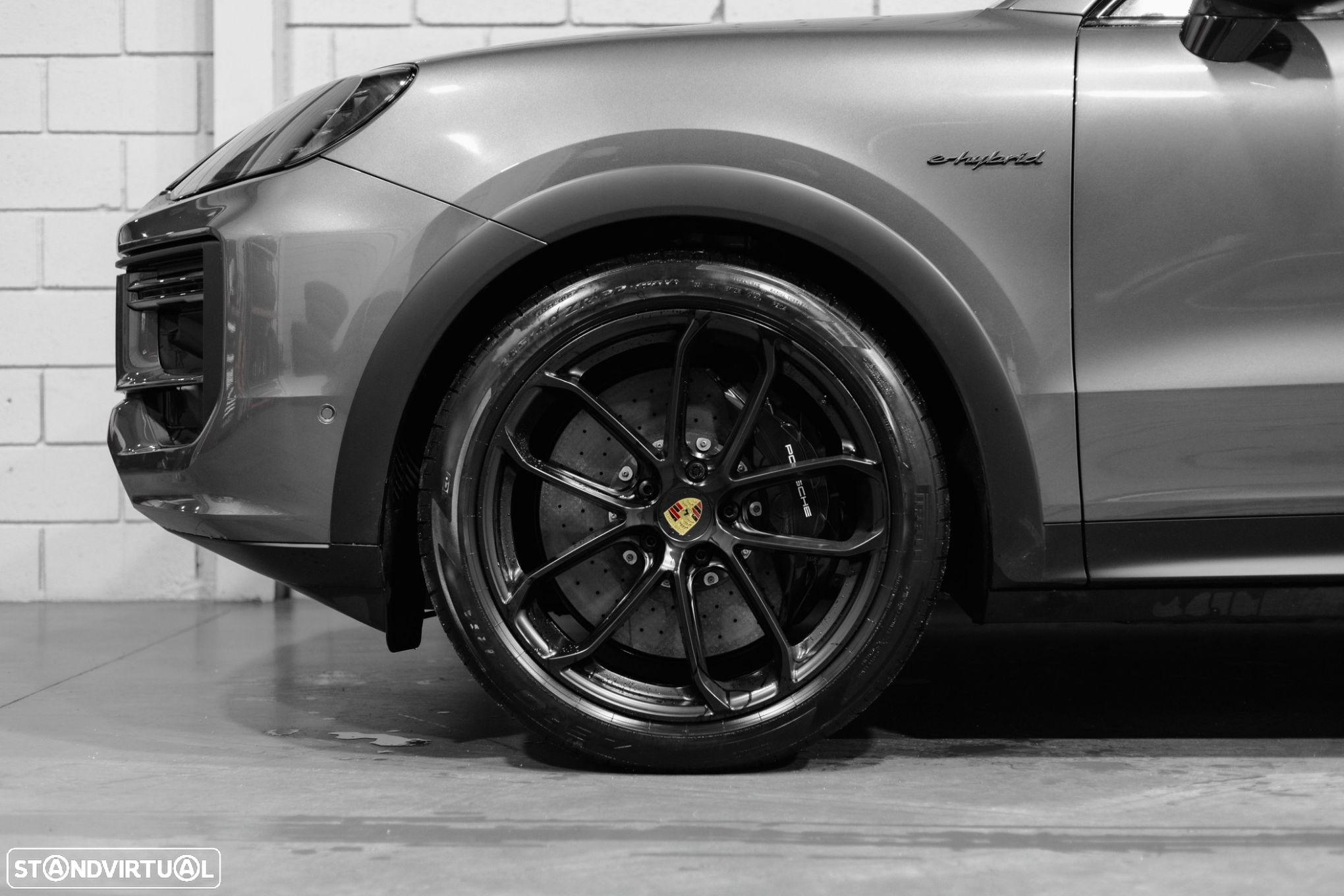 Porsche Cayenne Coupé Turbo E-Hybrid Pacote GT - 17