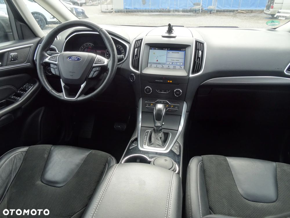 Ford S-Max 2.0 TDCi Titanium PowerShift - 12