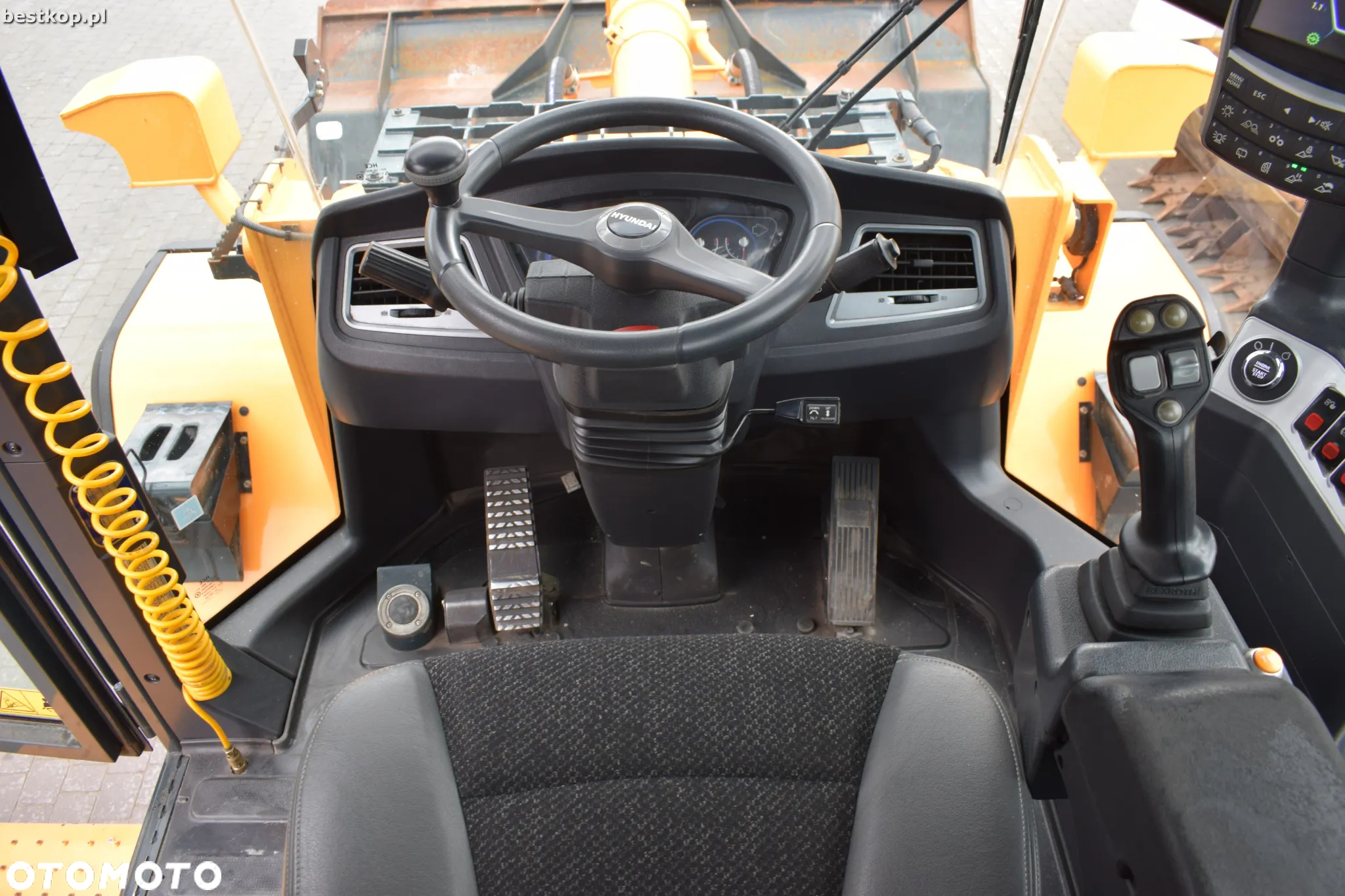 Hyundai HL965 - 26