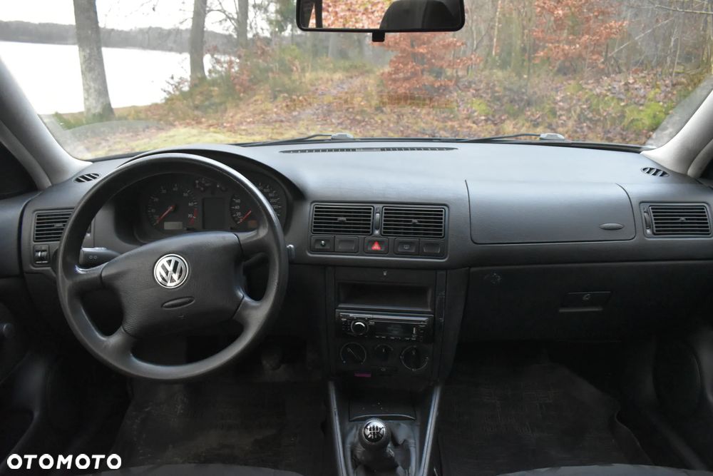 Volkswagen Golf 1.6 Basis - 4