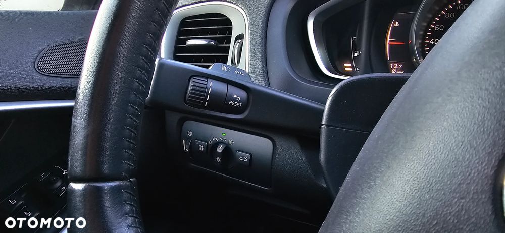 Volvo V40 D2 Geartronic Momentum - 32