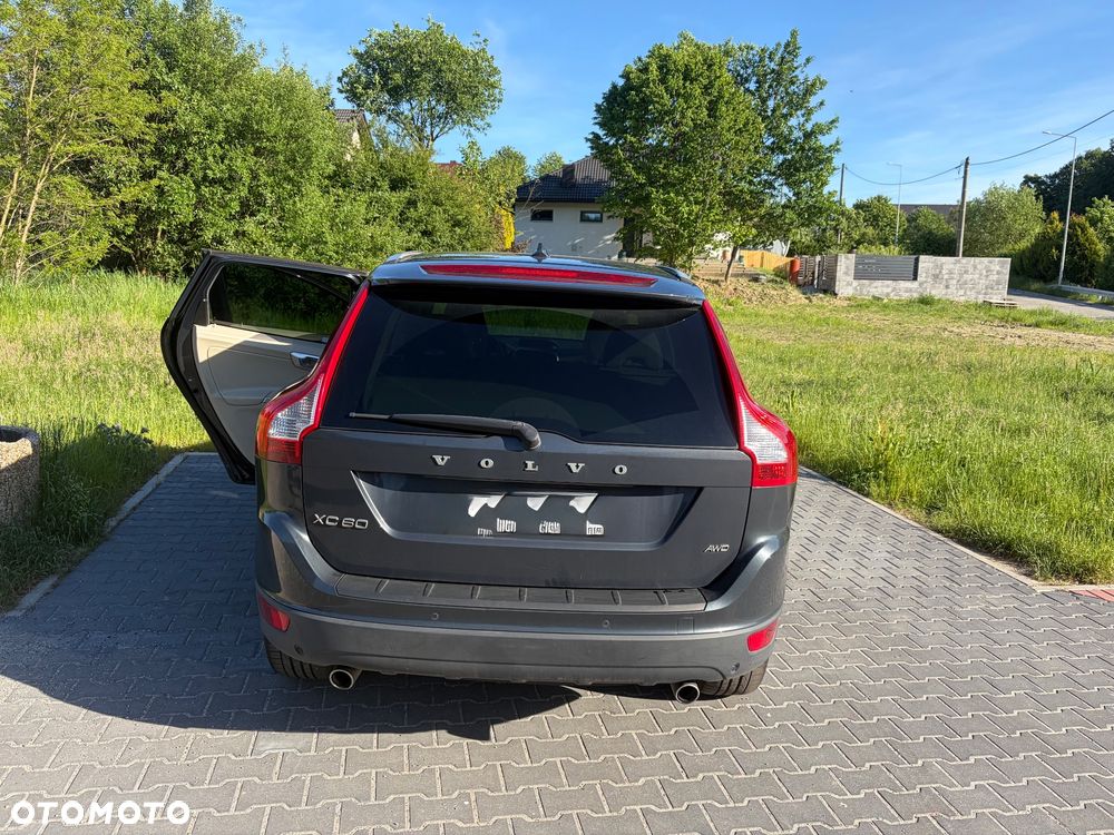 Volvo XC 60 2.4D AWD Summum - 13