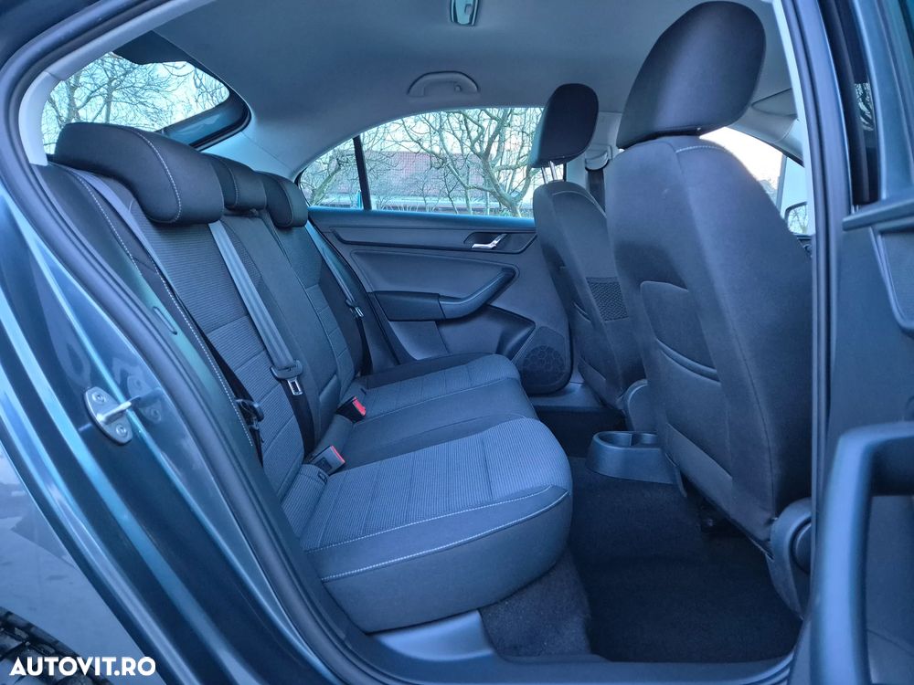 Skoda RAPID 1.2 TSI Edition Green tec - 14