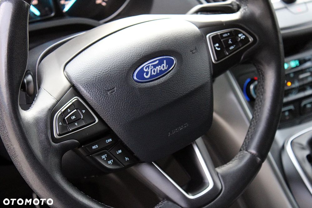 Ford Kuga - 19
