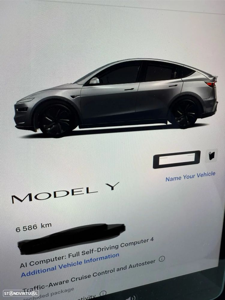 Tesla Model Y - 9