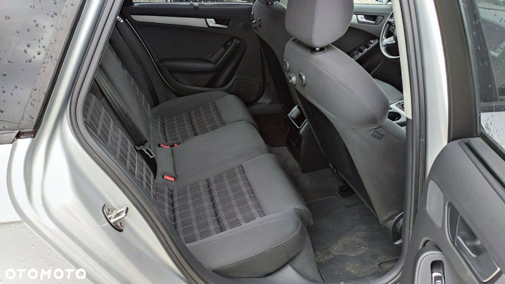 Audi A4 Avant - 25