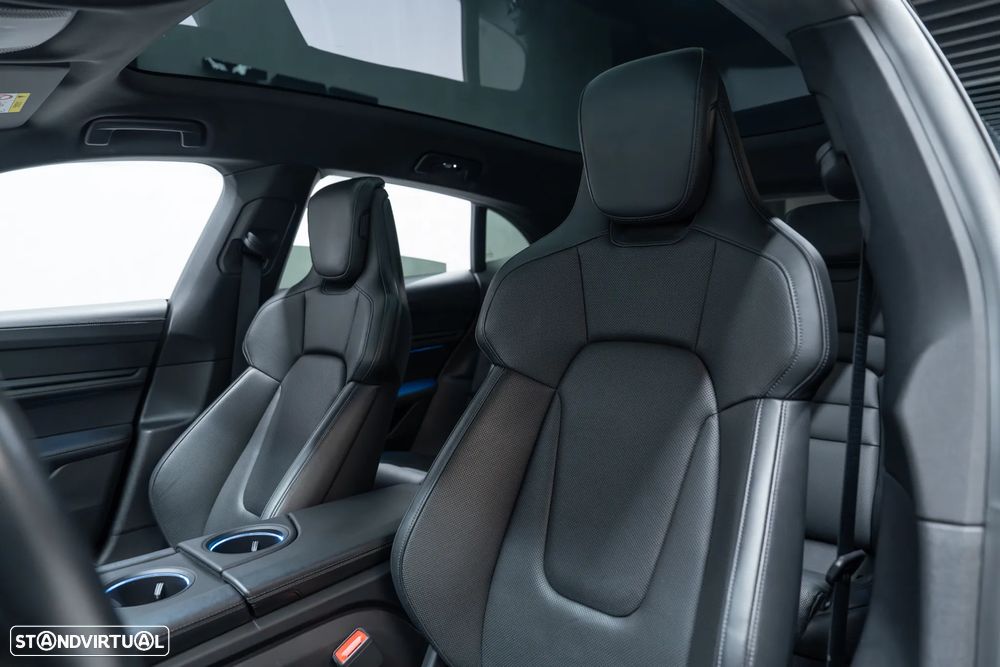 Porsche Taycan Cross Turismo 4S - 30