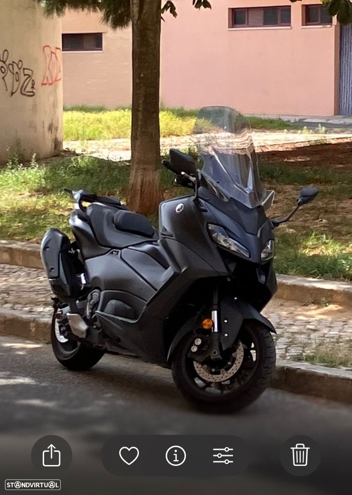 Yamaha TMAX - 2
