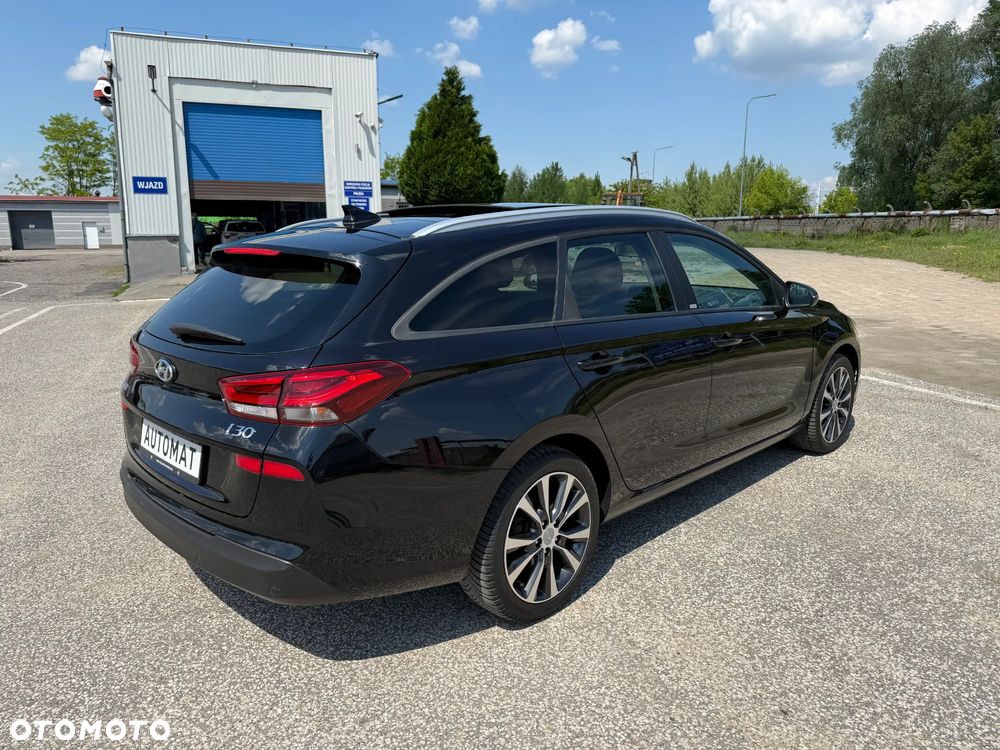 Hyundai i30 1.6 CRDI DCT Intro - 8