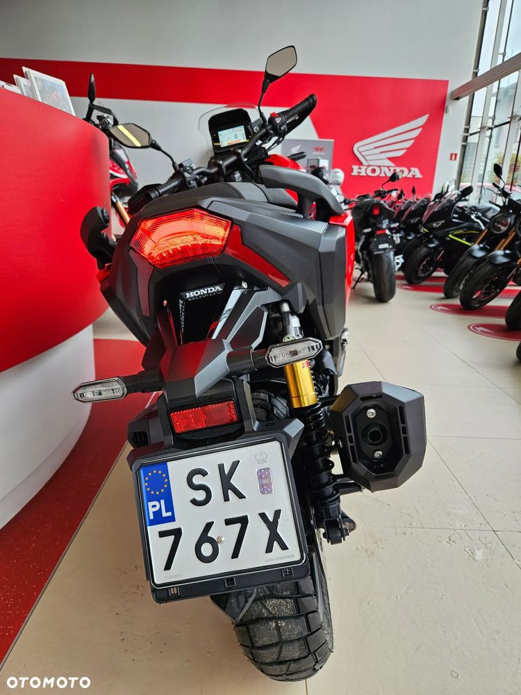 Honda ADV350 - 8