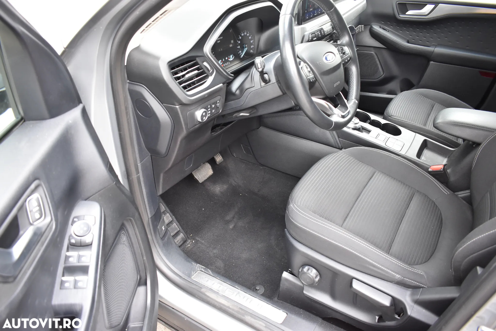 Ford Kuga - 18
