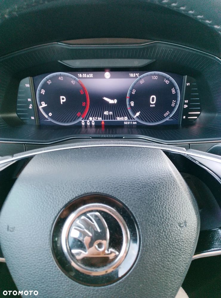 Skoda Superb 2.0 TDI SCR Style DSG - 8