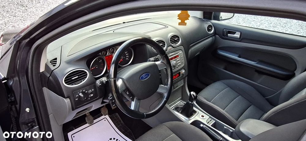 Ford Focus 1.6 16V Titanium - 14