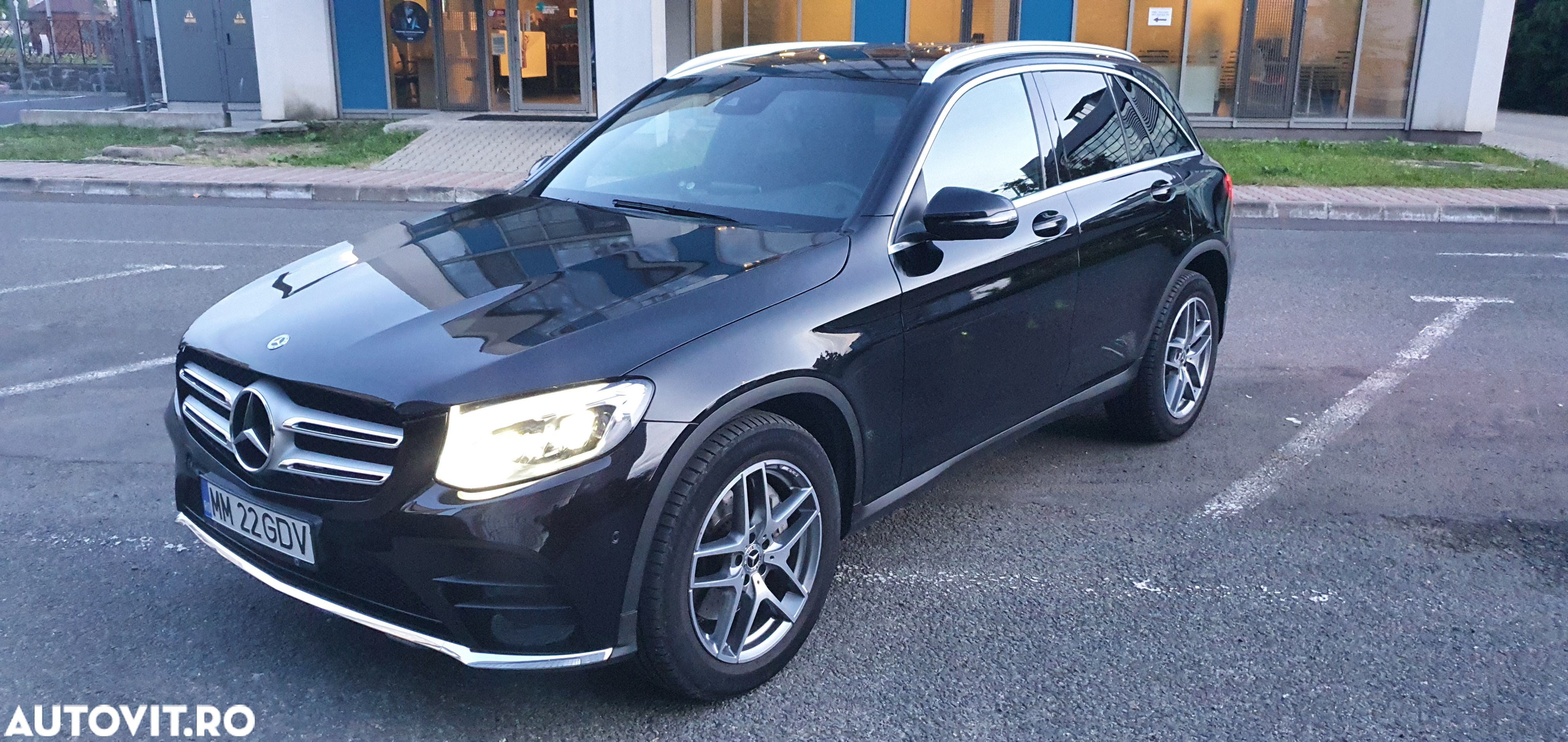 Mercedes-Benz GLC 220 d 4Matic 9G-TRONIC AMG Line - 1